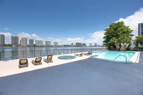 17500 N Bay Road Sunny Isles Beach FL 33160