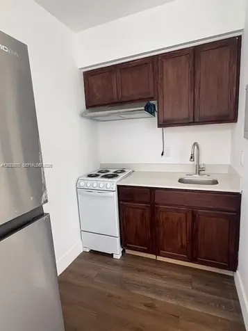 2052 SW 7th Street Miami FL 33135