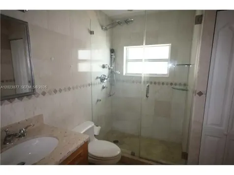 5401 Collins Avenue Miami Beach FL 33140