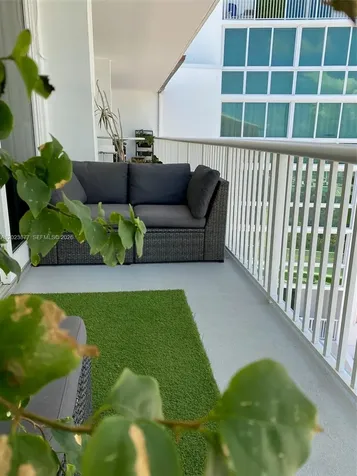5401 Collins Avenue Miami Beach FL 33140