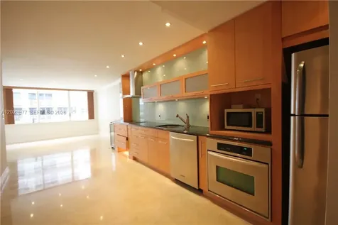 5401 Collins Avenue Miami Beach FL 33140