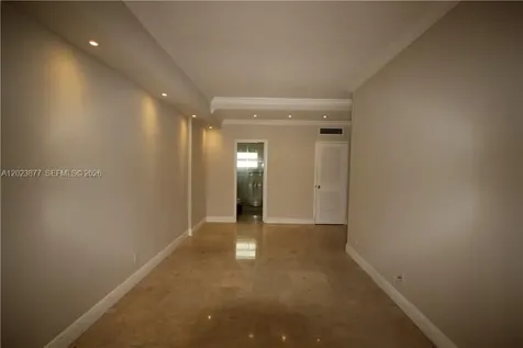 5401 Collins Avenue Miami Beach FL 33140
