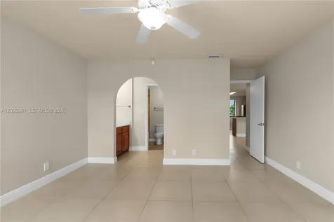 10105 W Sunrise Boulevard Plantation FL 33322