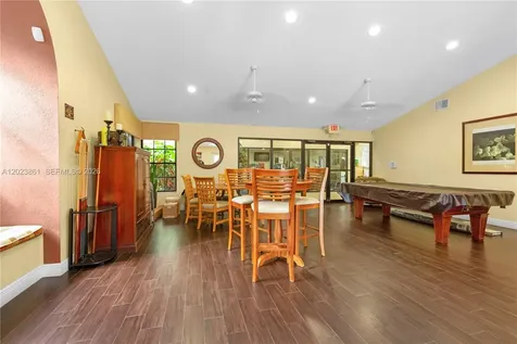 10105 W Sunrise Boulevard Plantation FL 33322