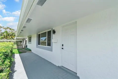 7860 NW 12th Street Pembroke Pines FL 33024