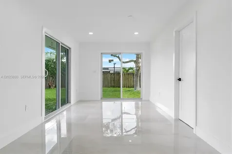7860 NW 12th Street Pembroke Pines FL 33024