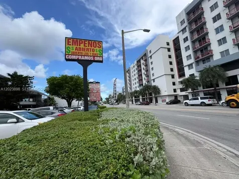 3939 NW 7th Street Miami FL 33126