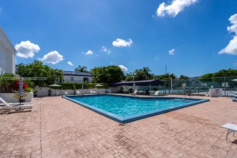 21300 San Simeon Way Miami FL 33179