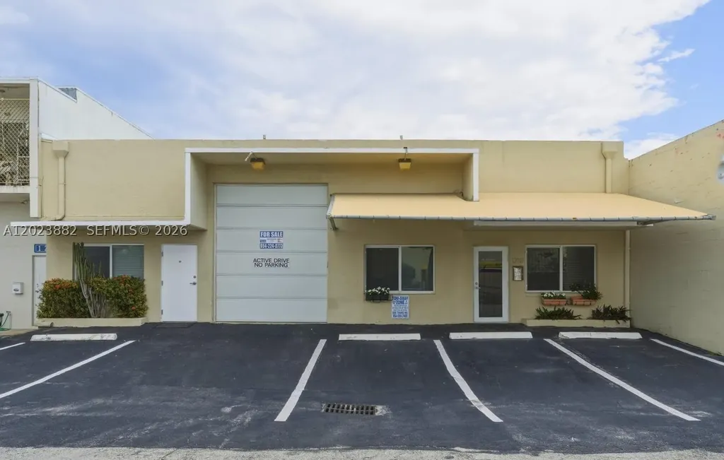 1210 NE 8th Avenue Fort Lauderdale FL 33304