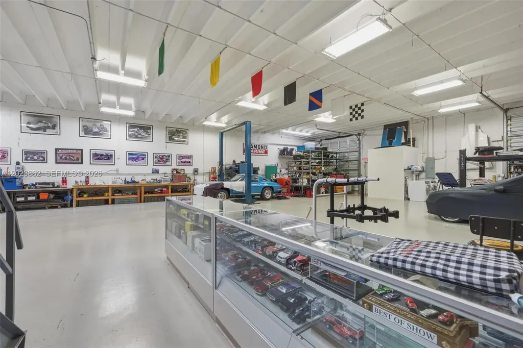 1210 NE 8th Avenue Fort Lauderdale FL 33304