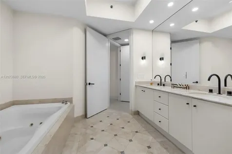 100 S Pointe Drive Miami Beach FL 33139
