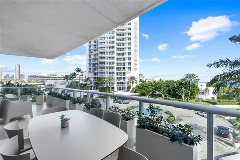 100 S Pointe Drive Miami Beach FL 33139