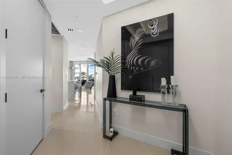 100 S Pointe Drive Miami Beach FL 33139