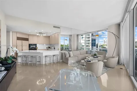 100 S Pointe Drive Miami Beach FL 33139