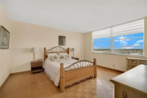 1401 NE Miami Gardens Drive Miami FL 33179