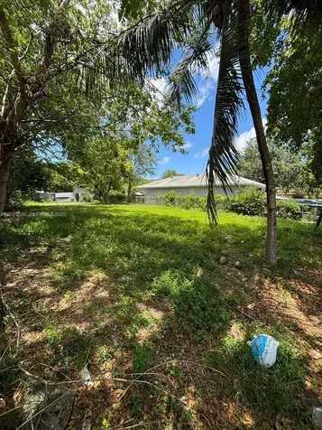 665 NW 43rd Street Miami FL 33127