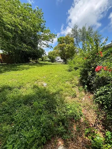 665 NW 43rd Street Miami FL 33127