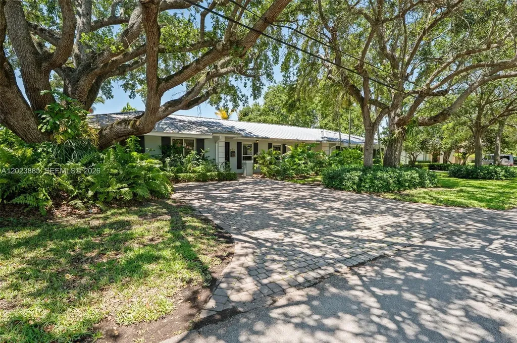11100 SW 73rd Court Pinecrest FL 33156