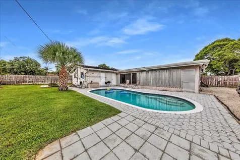 5260 SW 10th Court Plantation FL 33317