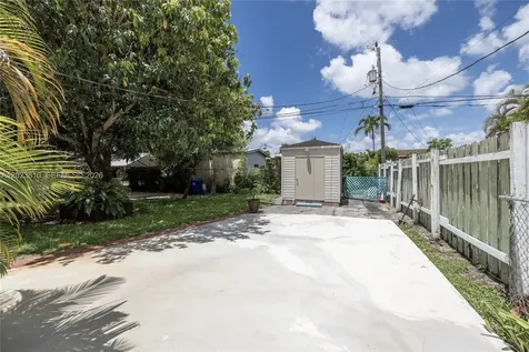540 SW 60th Avenue Miami FL 33144