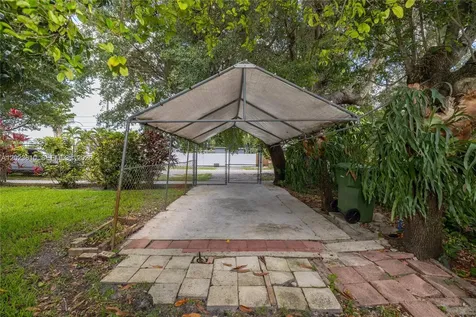 540 SW 60th Avenue Miami FL 33144