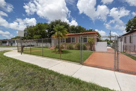540 SW 60th Avenue Miami FL 33144