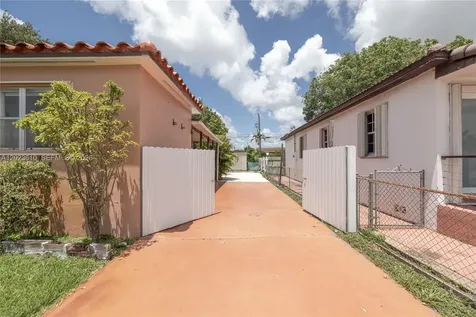 540 SW 60th Avenue Miami FL 33144