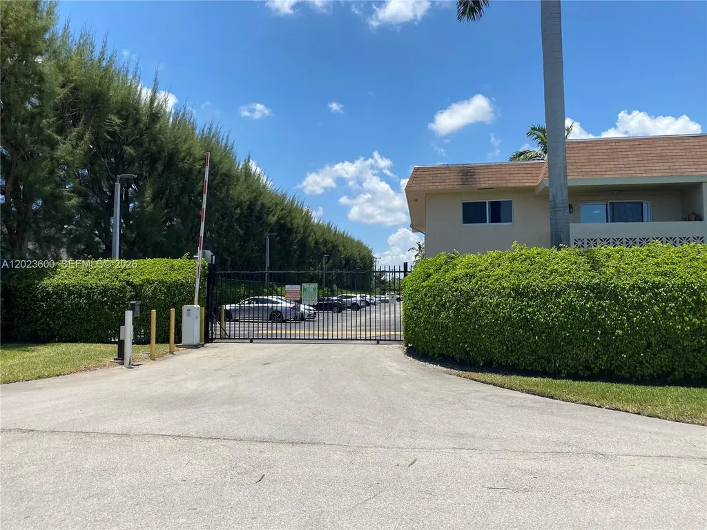 14500 SW 88th Avenue Palmetto Bay FL 33176