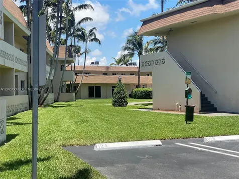 14500 SW 88th Avenue Palmetto Bay FL 33176