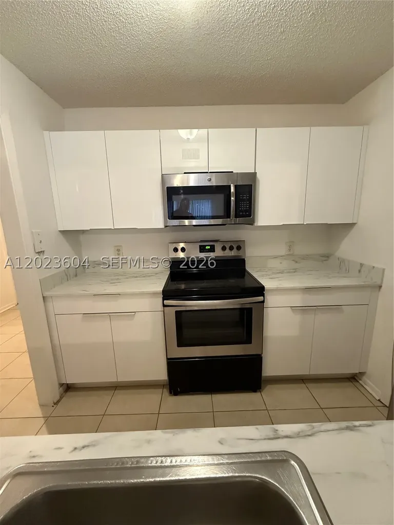 4261 W Mcnab Road Pompano Beach FL 33069