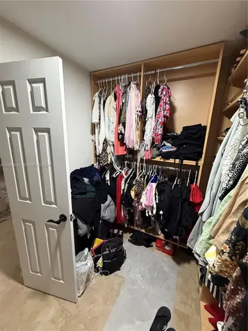 6435 SW 116th Place Miami FL 33173