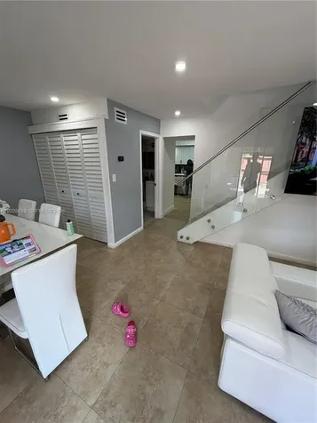 6435 SW 116th Place Miami FL 33173