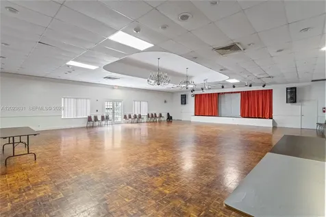 3800 S Ocean Drive Hollywood FL 33019