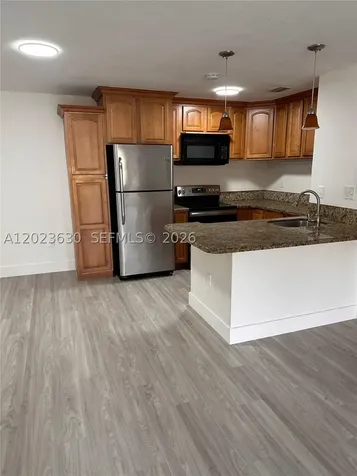 15619 SW 73rd Cir Terrace Miami FL 33193