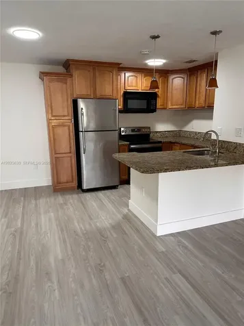 15619 SW 73rd Cir Terrace Miami FL 33193