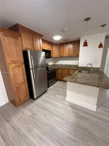 15619 SW 73rd Cir Terrace Miami FL 33193