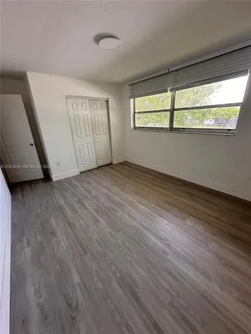 15619 SW 73rd Cir Terrace Miami FL 33193