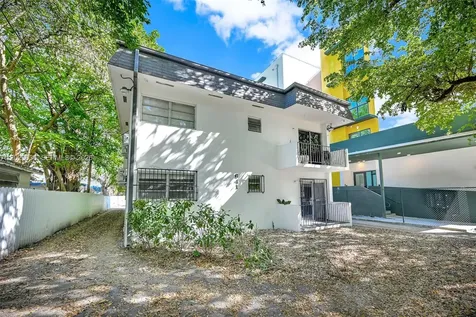 641 NW 2nd Street Miami FL 33128
