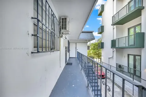 641 NW 2nd Street Miami FL 33128