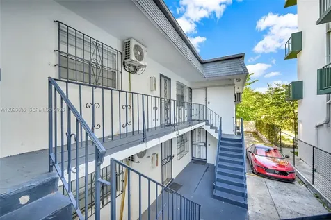 641 NW 2nd Street Miami FL 33128