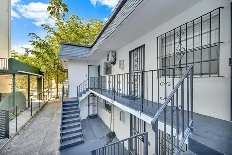 641 NW 2nd Street Miami FL 33128