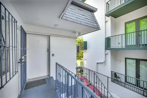 641 NW 2nd Street Miami FL 33128