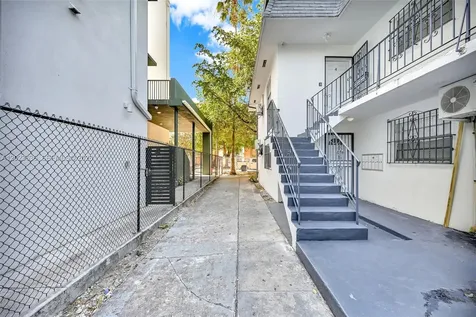 641 NW 2nd Street Miami FL 33128