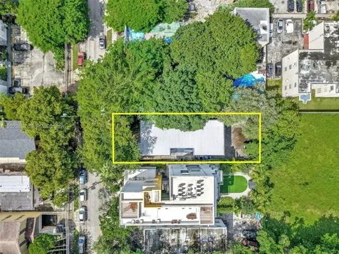 641 NW 2nd Street Miami FL 33128