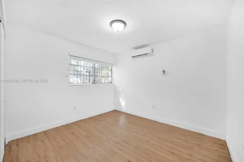641 NW 2nd Street Miami FL 33128