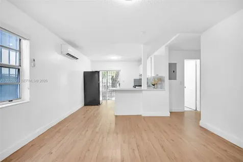 641 NW 2nd Street Miami FL 33128