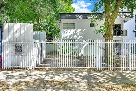 641 NW 2nd Street Miami FL 33128