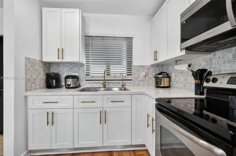 1485 NW 57th Street Miami FL 33142