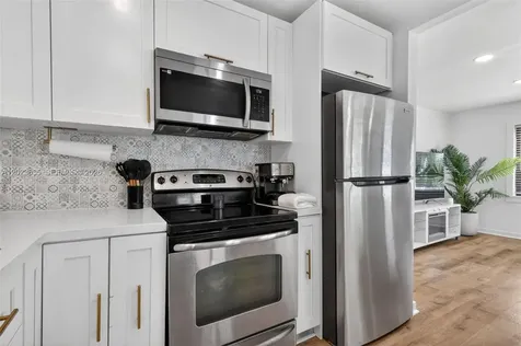 1485 NW 57th Street Miami FL 33142