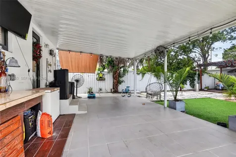 1485 NW 57th Street Miami FL 33142